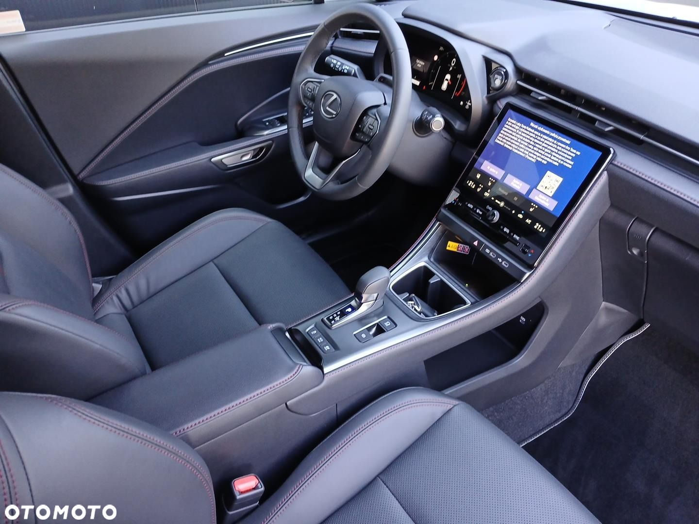 Lexus LBX 1.5 Hybrid Emotion - 25