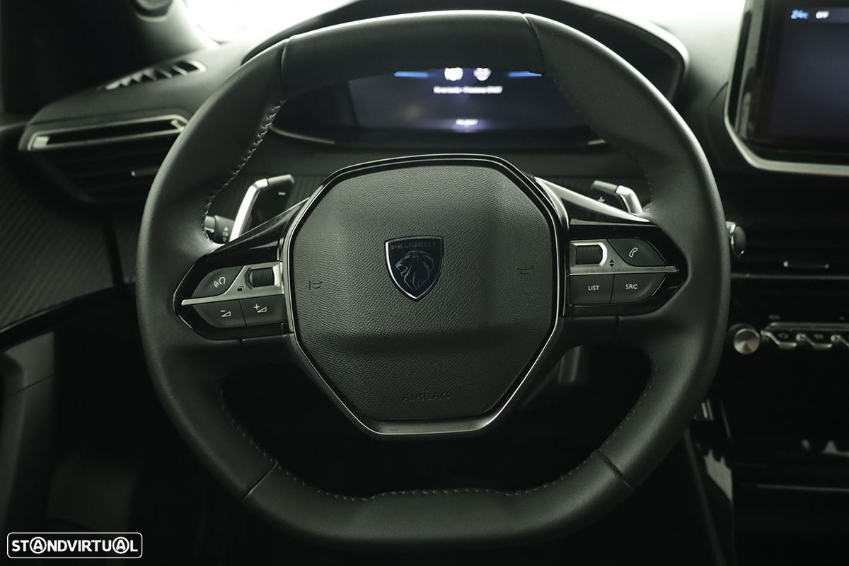 Peugeot 2008 1.2 PureTech Allure EAT8 - 15