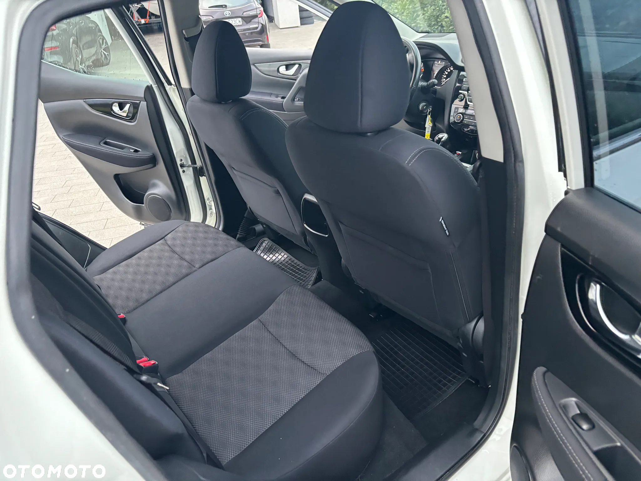 Nissan Qashqai 1.6 DCi 4x4 Acenta EU6 - 14