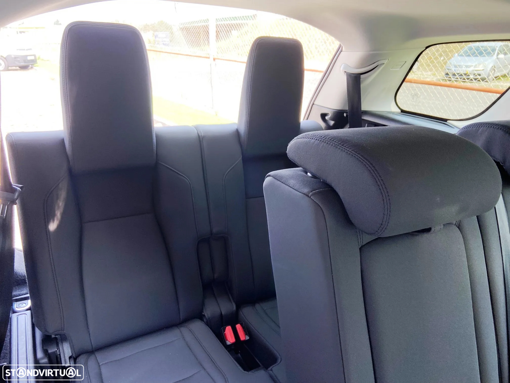Land Rover Discovery Sport 2.0 eD4 7L - 12