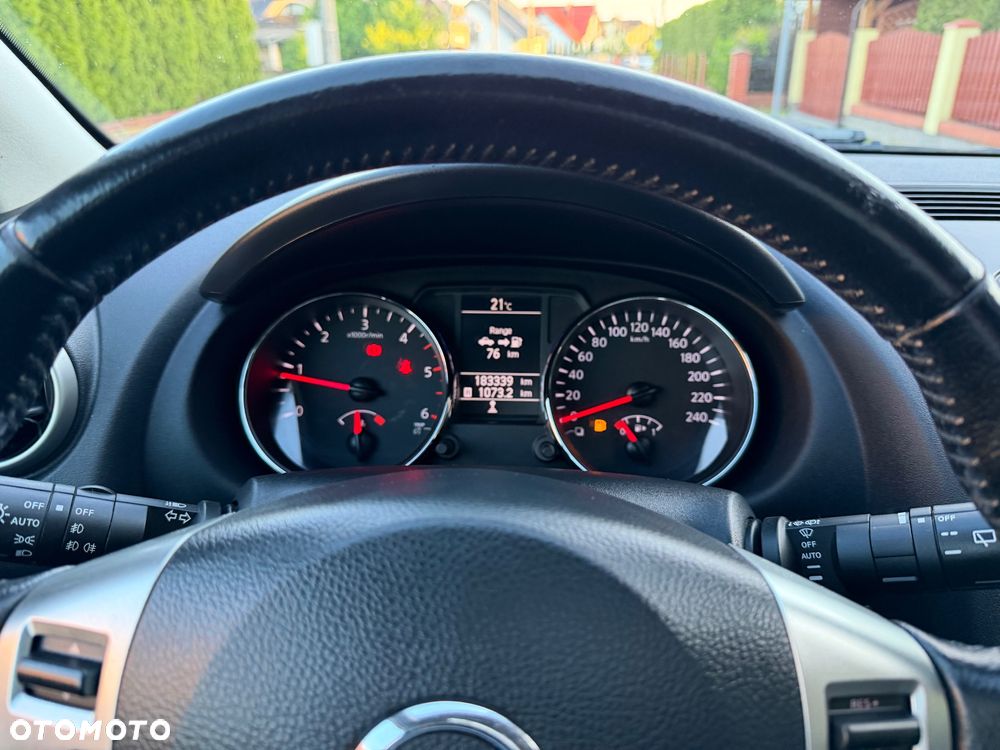 Nissan Qashqai 1.5 dCi TEKNA - 6