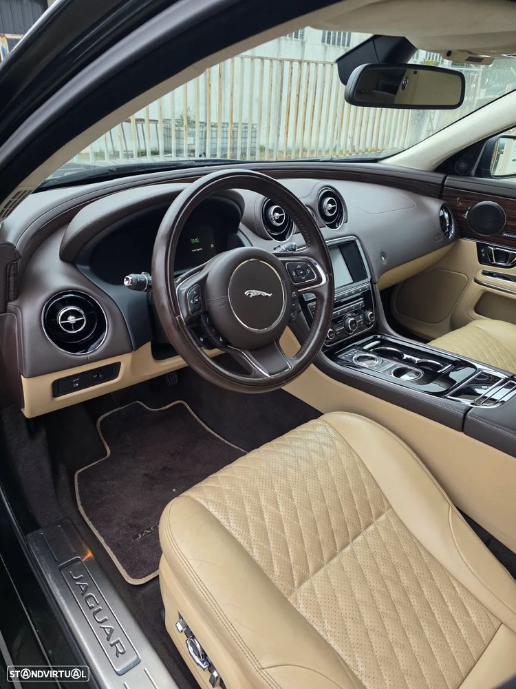Jaguar XJ 3.0 D V6 Premium Luxury - 21