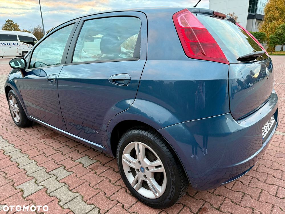 Fiat Grande Punto 1.4 8V Dualogic Dynamic - 4