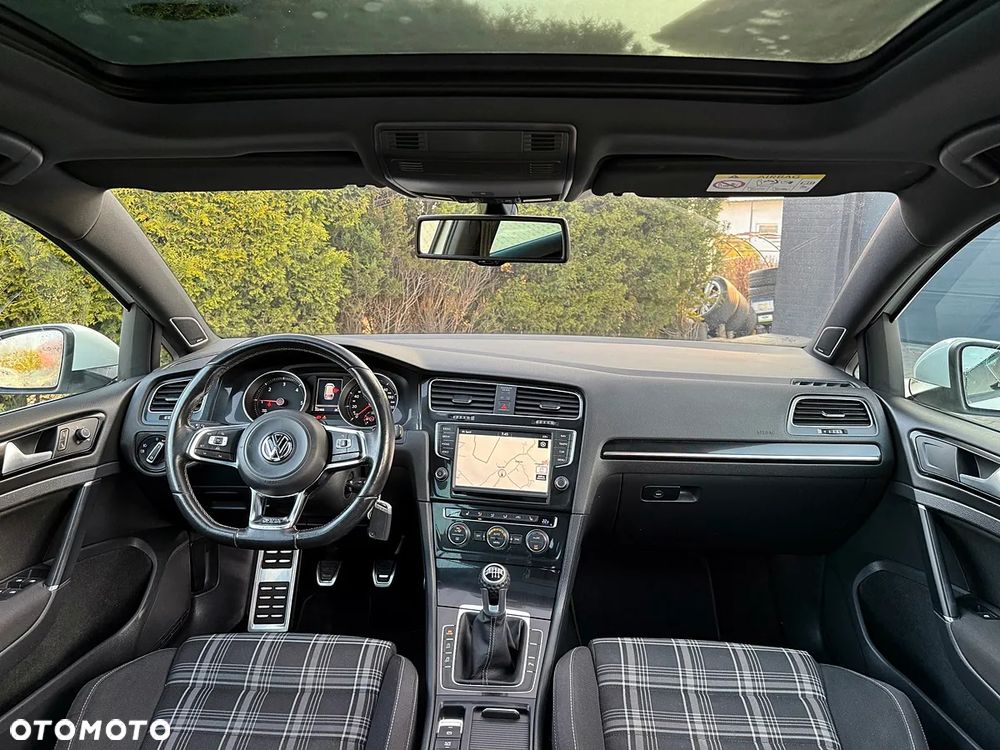 Volkswagen Golf 2.0 TDI BMT GTD - 31