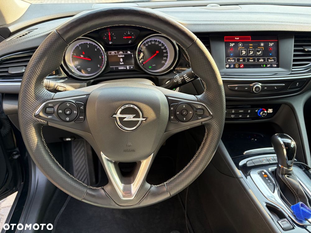 Opel Insignia 2.0 CDTI Innovation S&S - 11