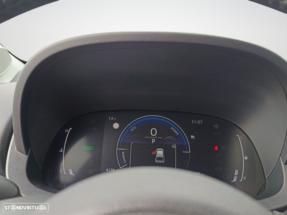 Toyota Yaris Cross 1.5 HDF Comfort Plus - 33