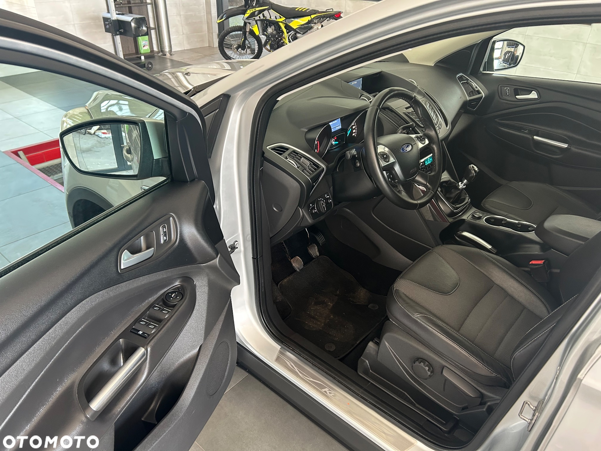 Ford Kuga 2.0 TDCi 4WD Titanium Plus - 17