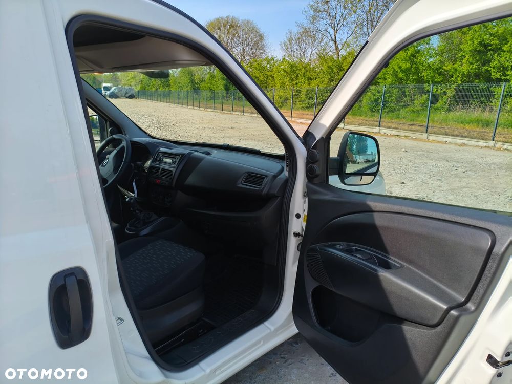 Opel COMBO D-VAN !!! Jak NOWY!! Maxi L2H1 !! 100% PEWNY!!! - 25