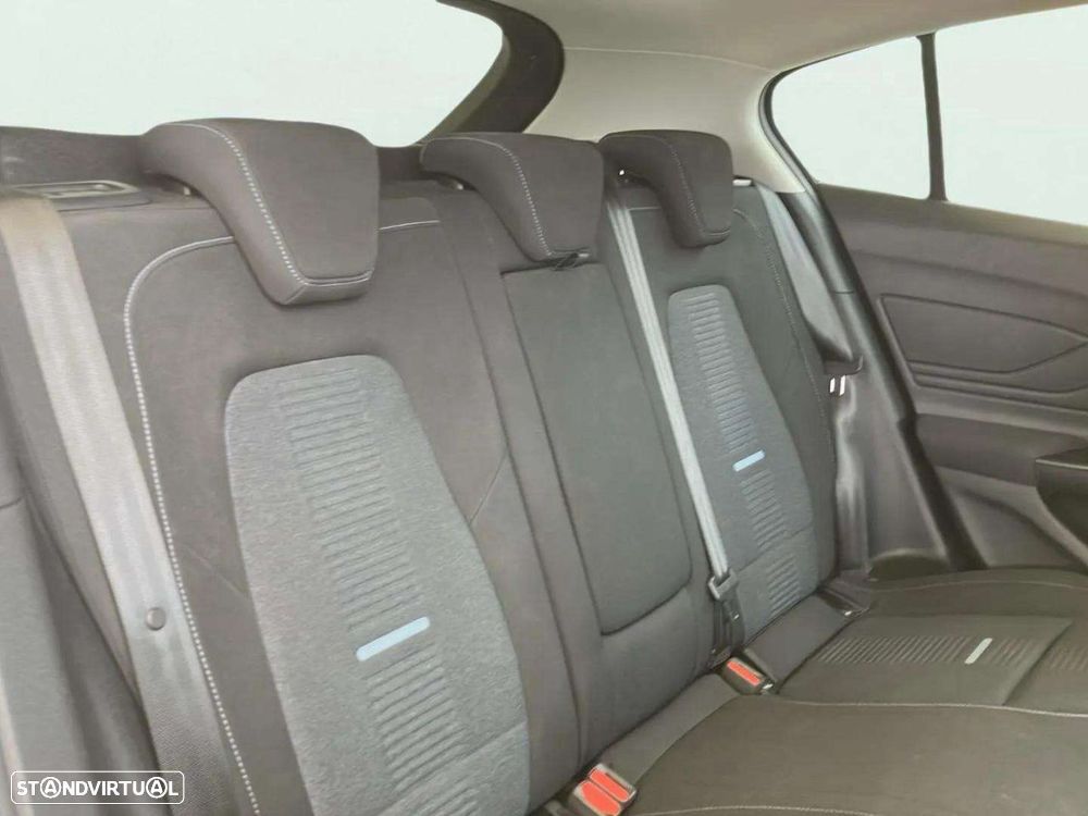 Ford Focus 1.0 EcoBoost Active X - 16