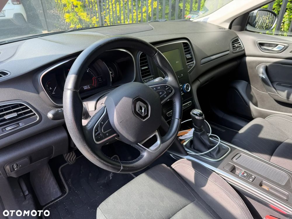 Renault Megane 1.5 Blue dCi Limited - 6