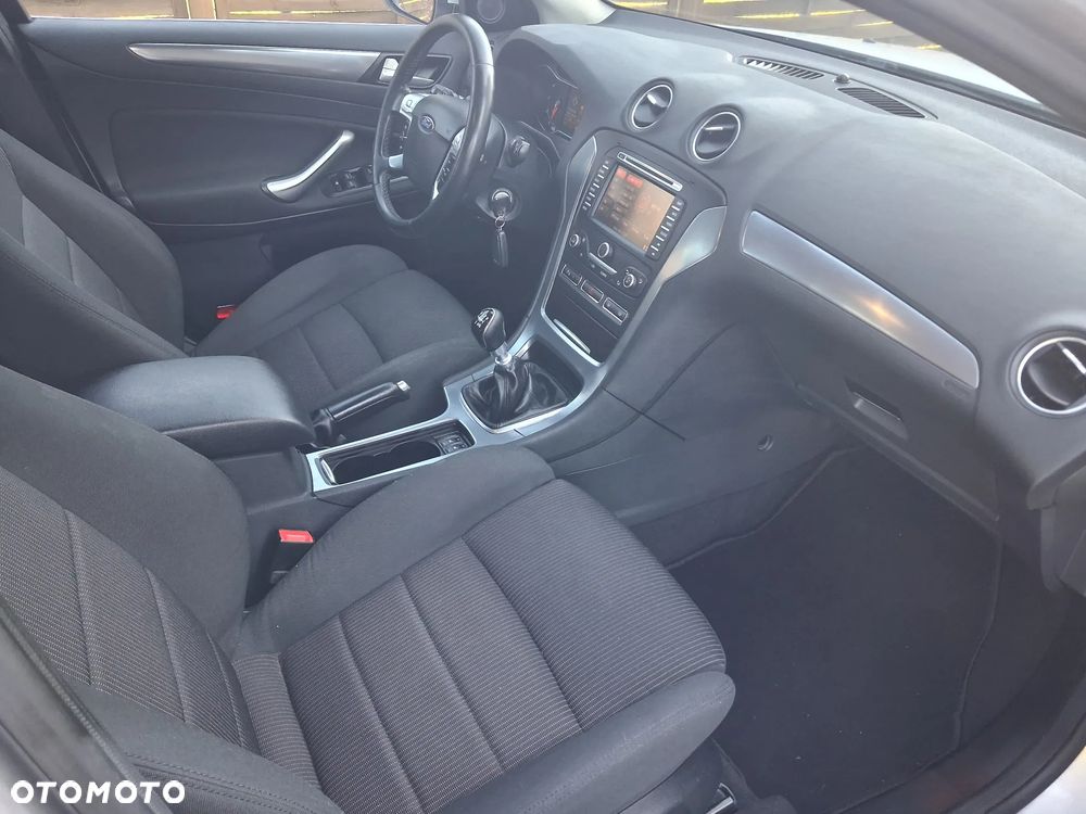 Ford Mondeo 2.0 TDCi Titanium - 22