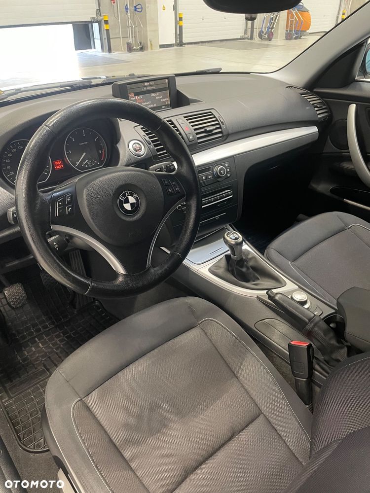 BMW Seria 1 118d - 15