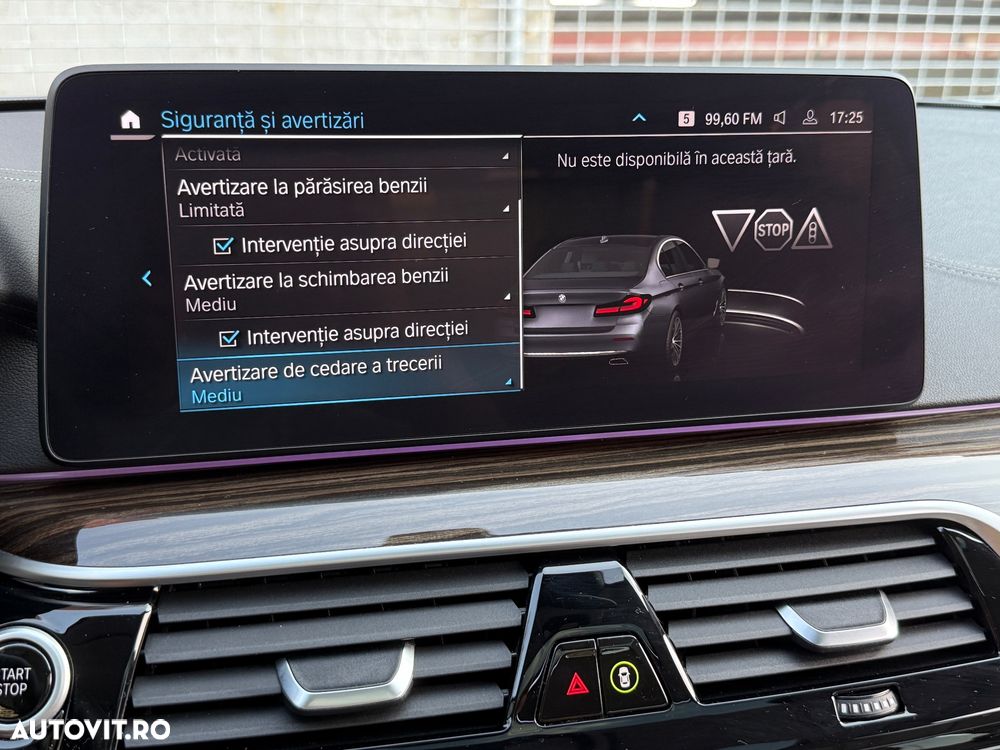 BMW Seria 5 530e Aut. Luxury Line - 34