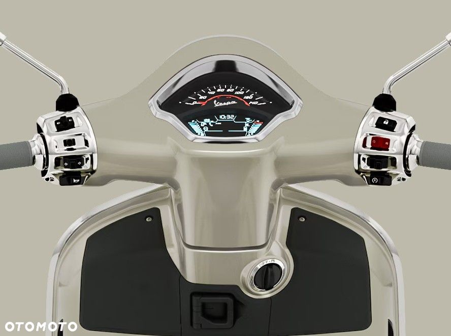 Vespa GTS - 8