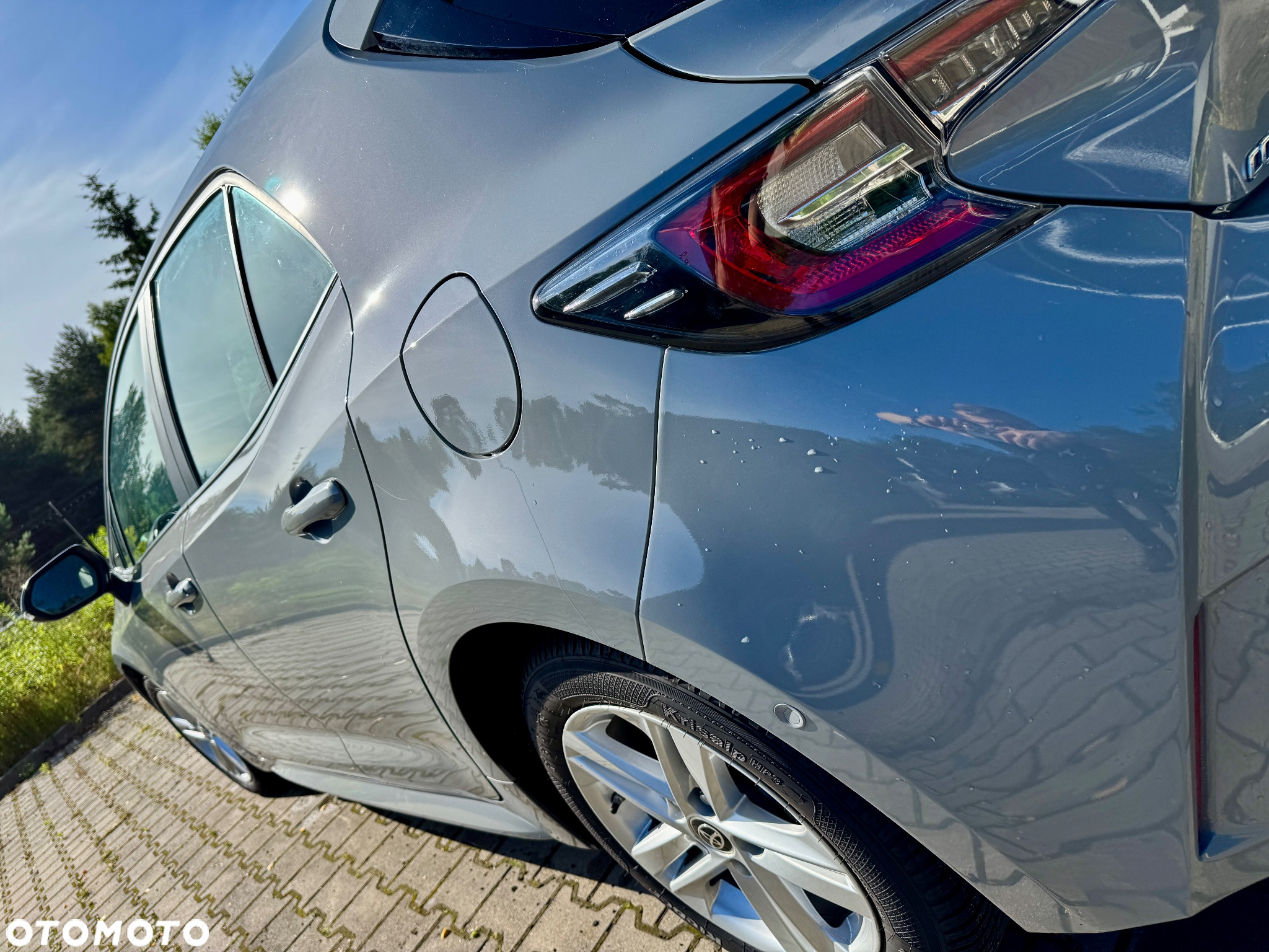 Toyota Corolla 1.8 Hybrid Executive - 13