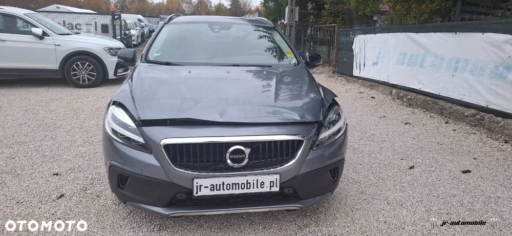Volvo V40 Cross Country - 10