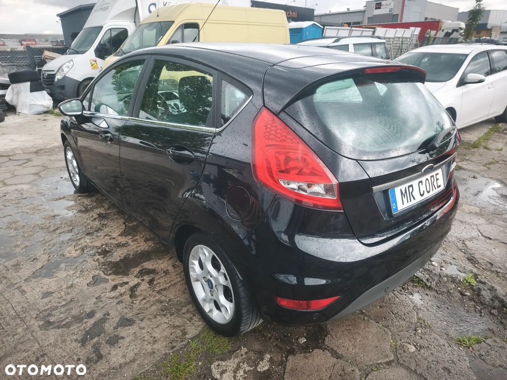 Ford Fiesta 1.25 Celebration - 3