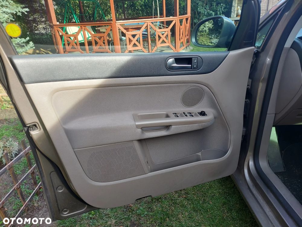 Volkswagen Golf Plus - 5