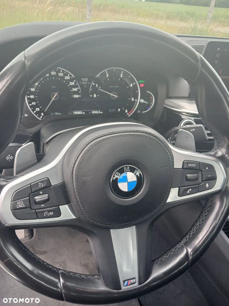 BMW Seria 5 520d Efficient Dynamics M Sport sport - 11
