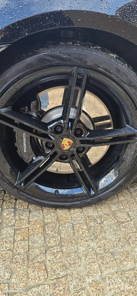 Porsche Taycan 4S - 8