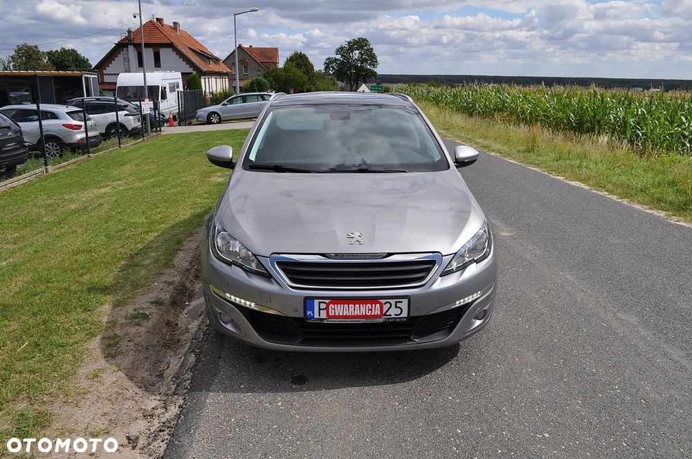 Peugeot 308 1.6 BlueHDi Allure S&S - 9