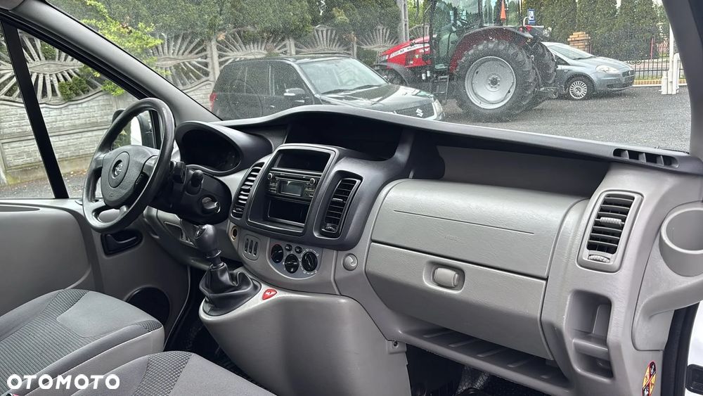 Opel Vivaro - 20