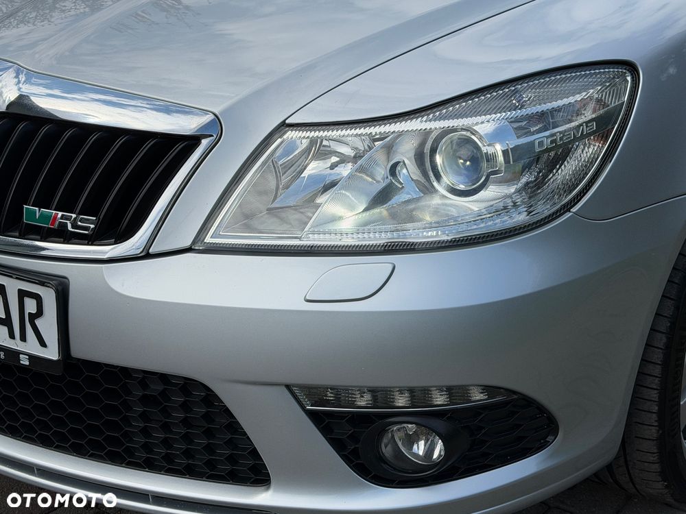 Skoda Octavia 2.0 TSI RS - 11