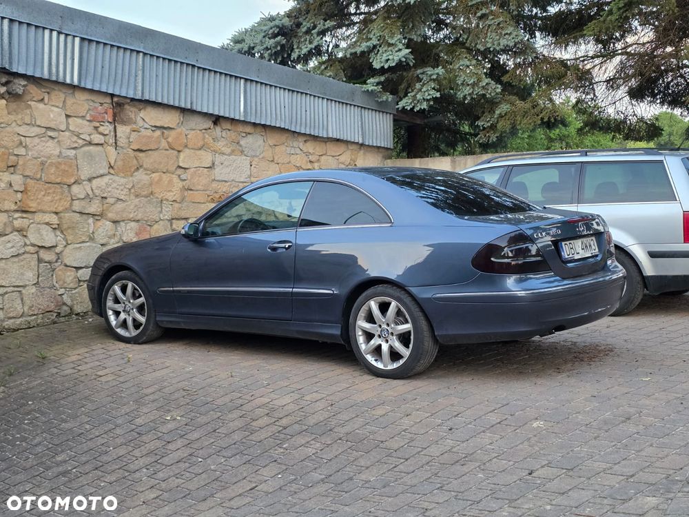 Mercedes-Benz CLK - 3