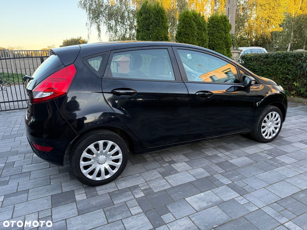 Ford Fiesta - 9