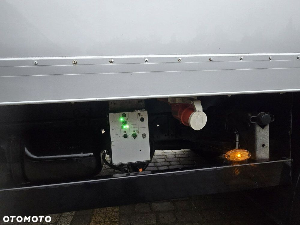 Iveco Daily 65C18 3.0 HI-MATIC / Chłodnia Mroźnia - 16