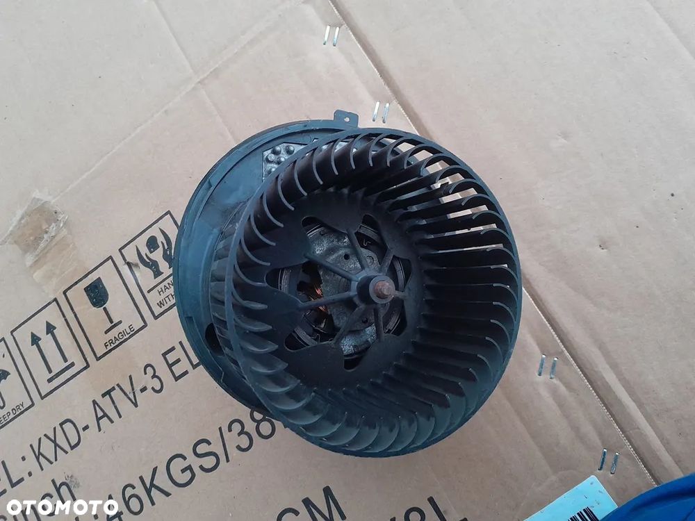 Vw Golf Touran Passat Audi A3 Wentylator nagrzewnicy 8P.  3C0907521B - 1
