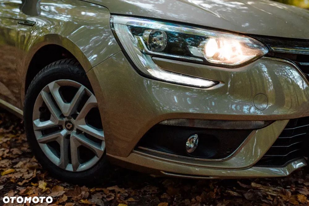 Renault Megane 1.6 SCe Zen - 5