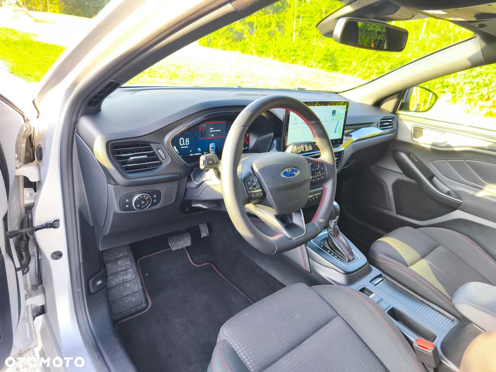 Ford Focus 1.0 EcoBoost Hybrid ST-LINE - 9