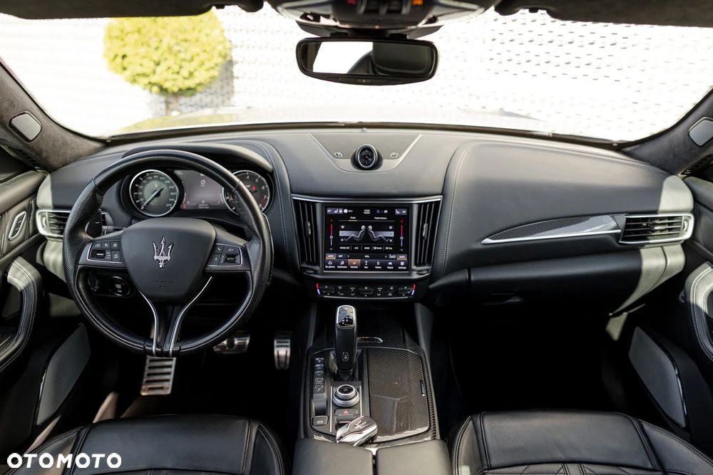 Maserati Levante Trofeo Q4 - 8