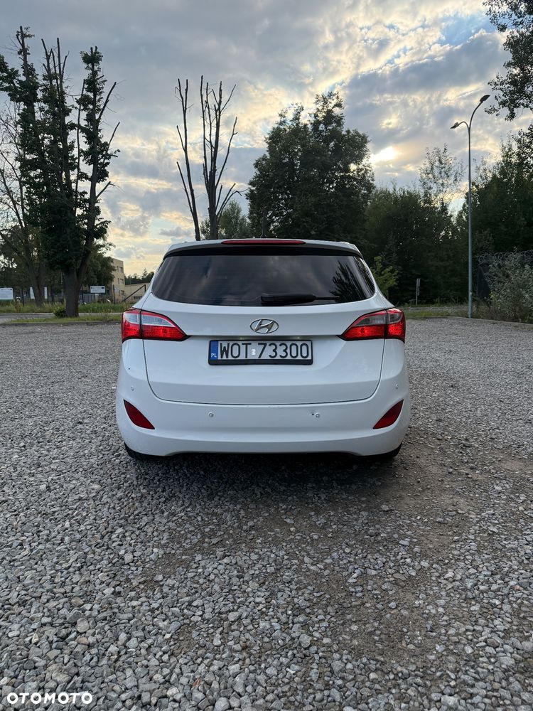 Hyundai i30 1.6 CRDi BlueDrive Classic + - 6