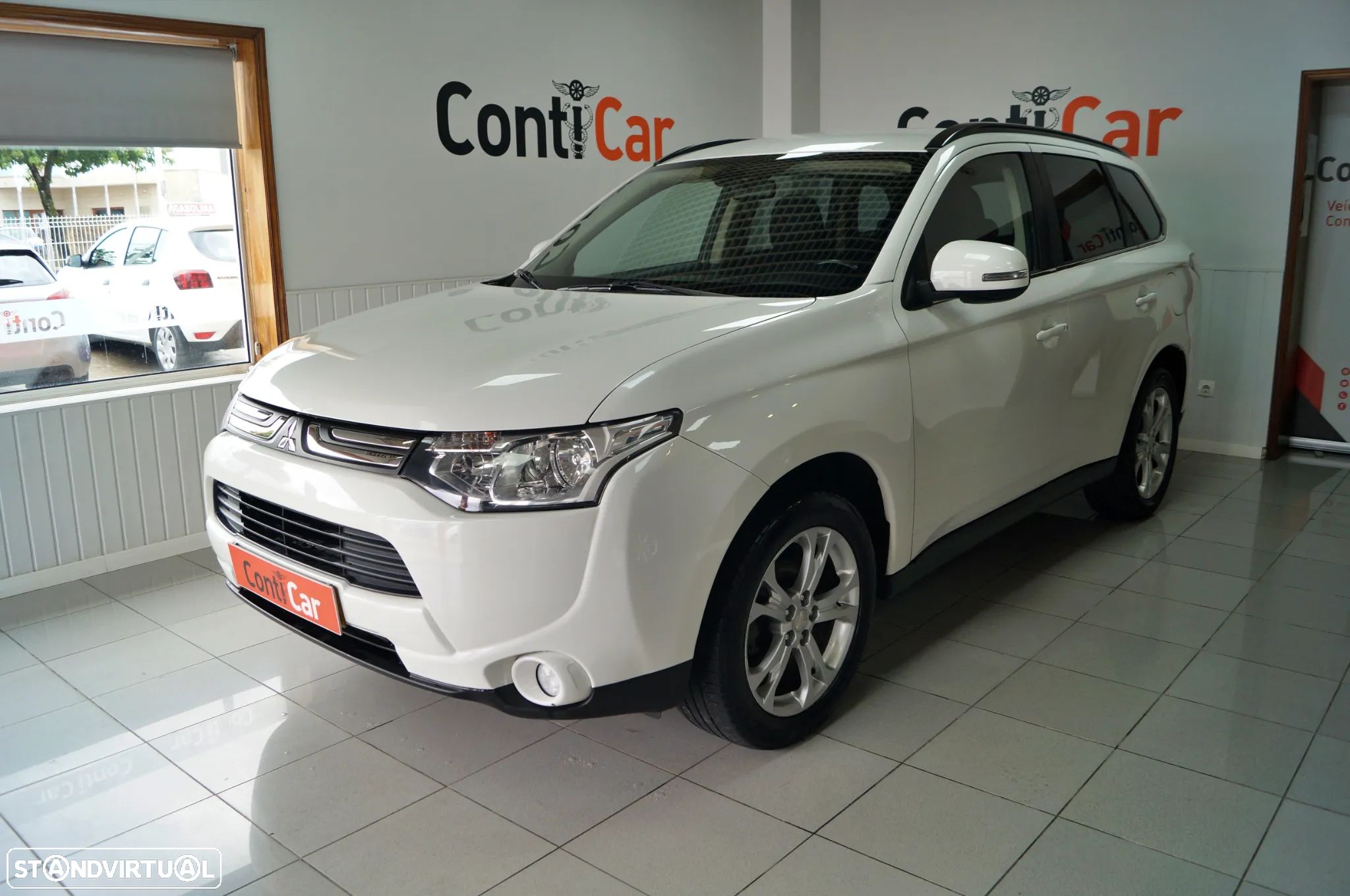 Mitsubishi Outlander - 1