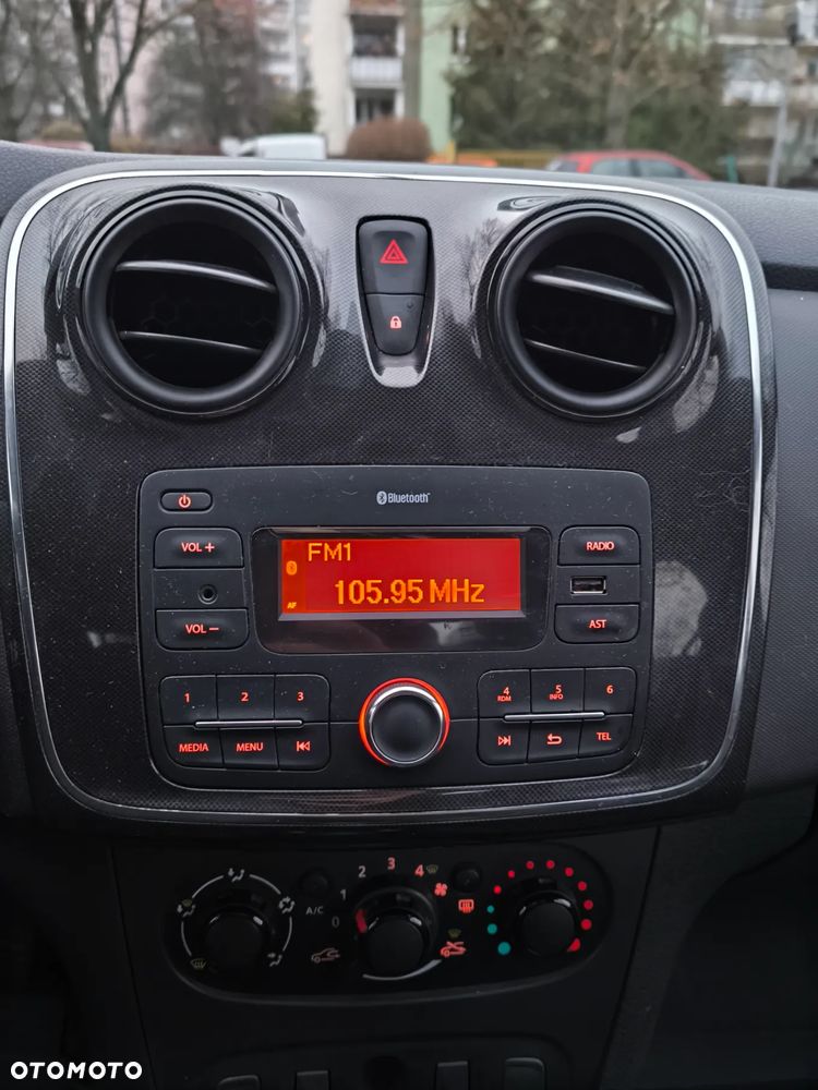 Dacia Logan 1.0 SCe Laureate - 8