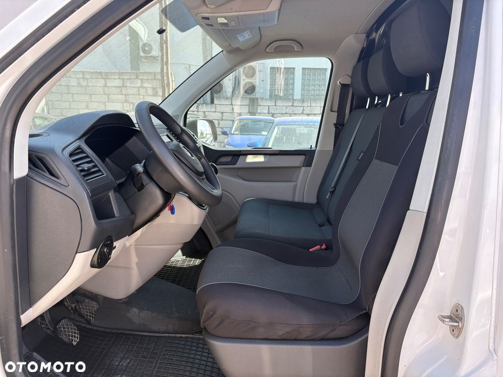Volkswagen Transporter - 11