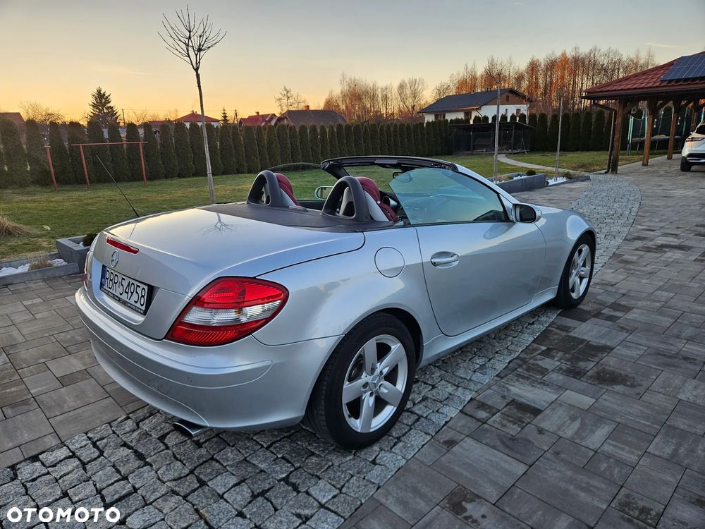 Mercedes-Benz SLK 300 Sport Edition - 16