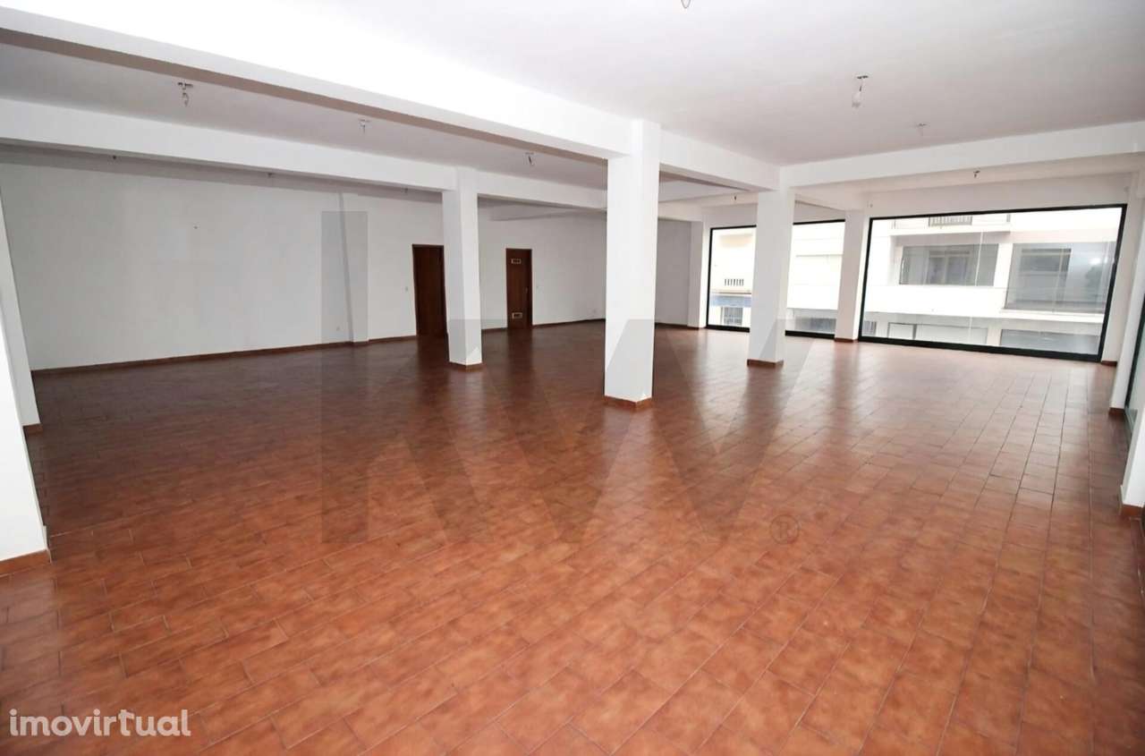 NOVA OPORTUNIDADE DE ARRENDAMENTO EM SILVES - ESPAÇO COMERCIAL 706 M2 - Grande imagem: 4/14
