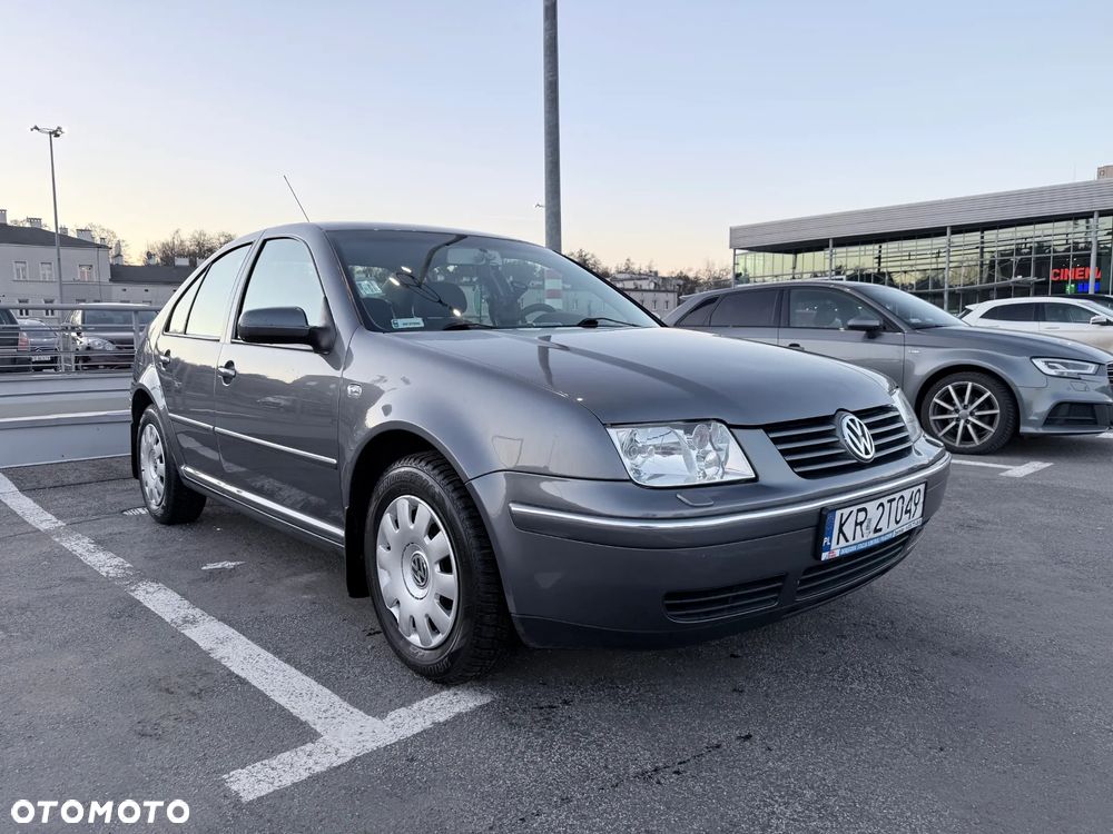 Volkswagen Jetta - 1
