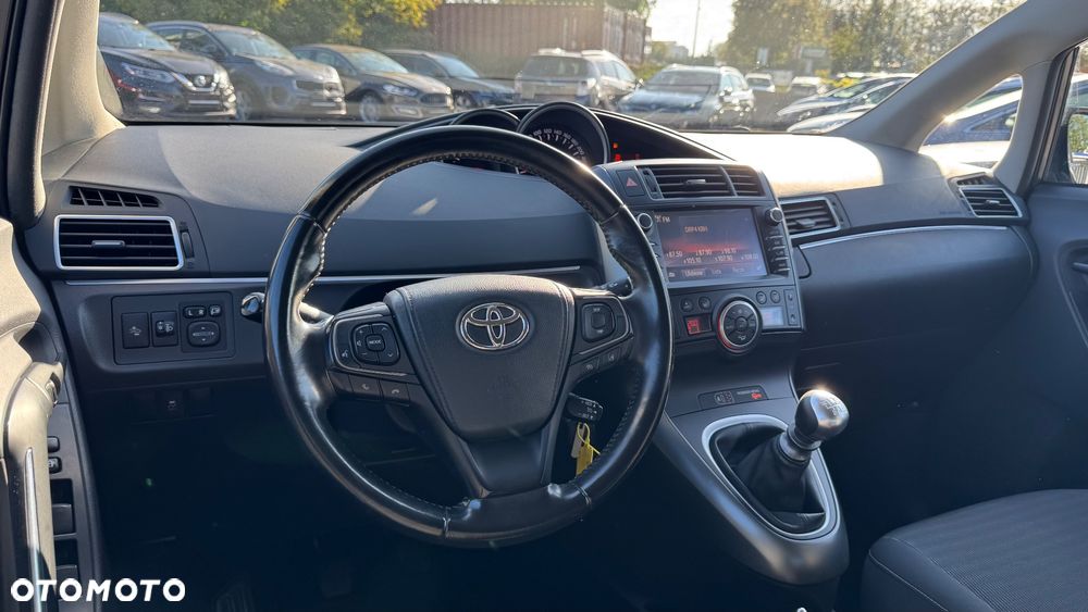 Toyota Verso 1.8 Premium EU5 7os - 29