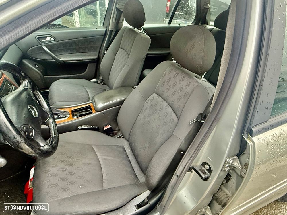 Mercedes-Benz C 220 - 37