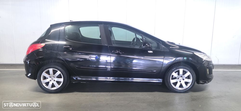 Peugeot 308 - 4