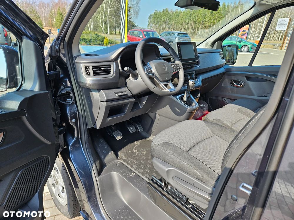 Renault Trafic 2.0 dCi - 7