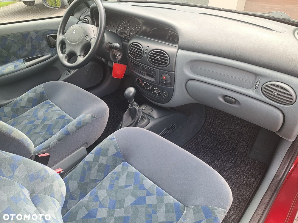 Renault Megane 2.0 RT - 8