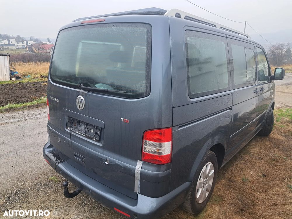 Volkswagen Multivan - 5