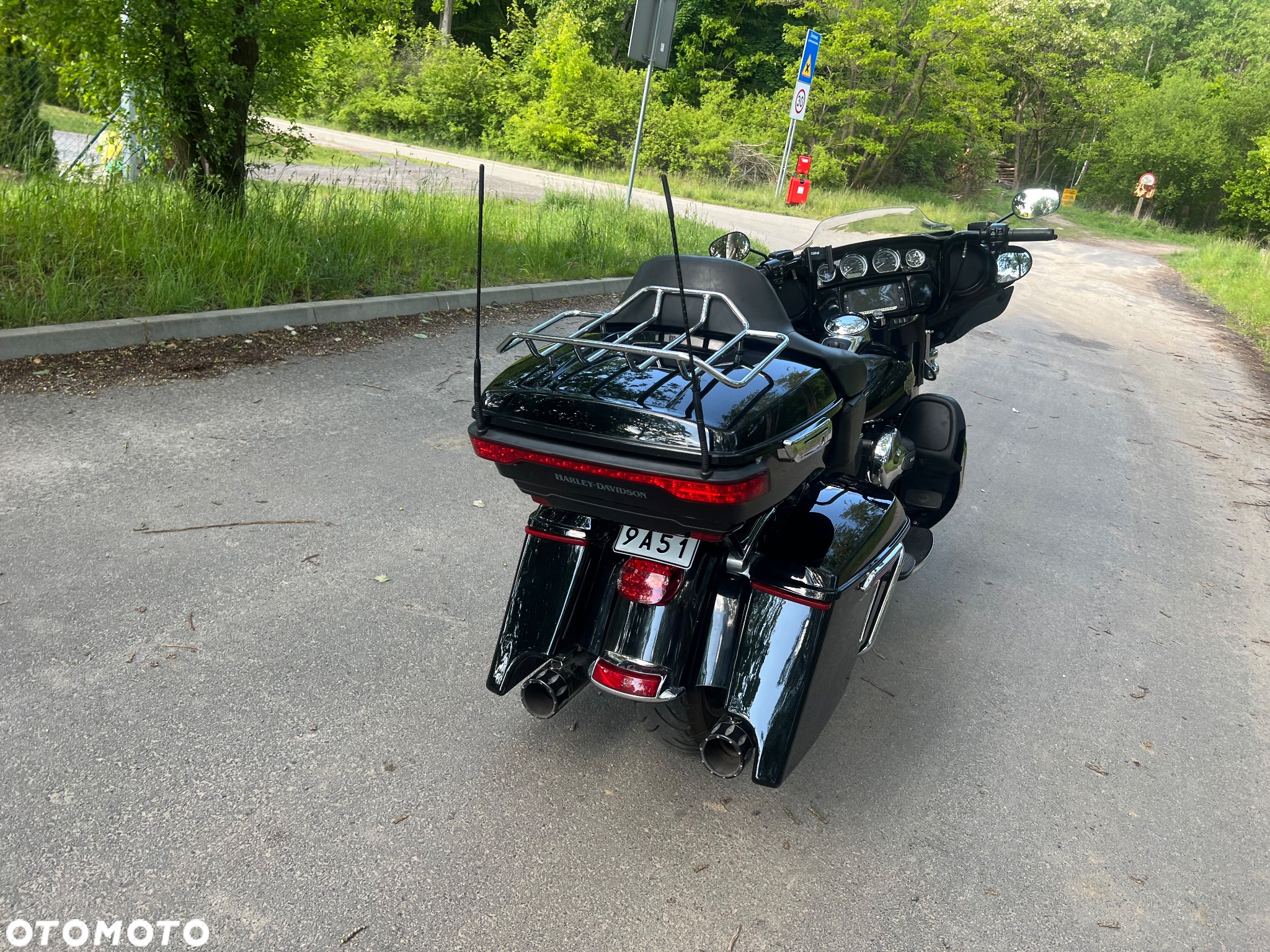 Harley-Davidson FLH Electra Glide - 6