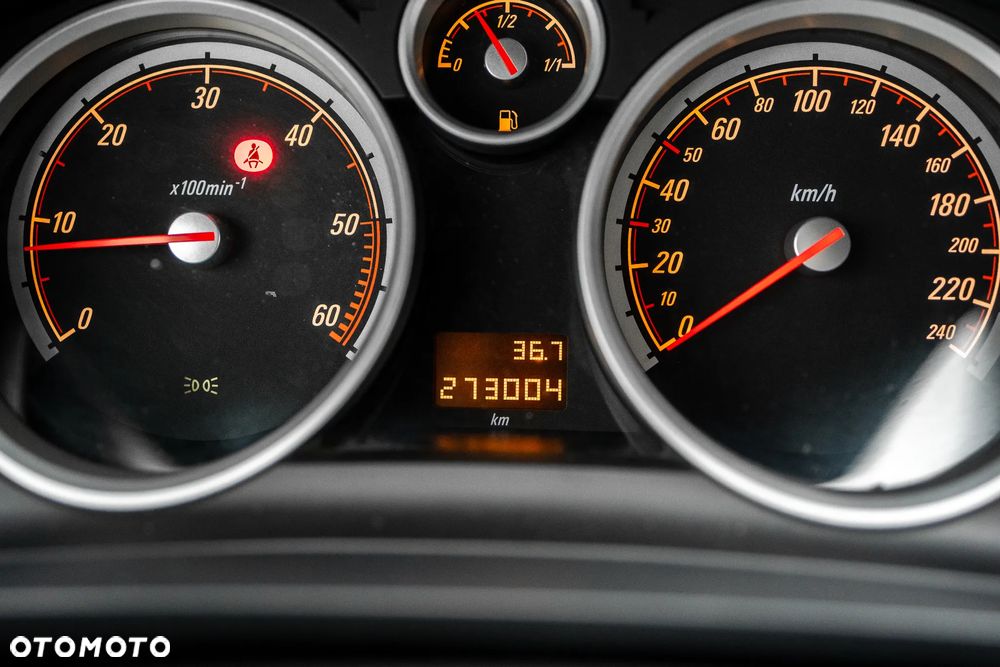 Opel Zafira 1.9 CDTI Cosmo - 28