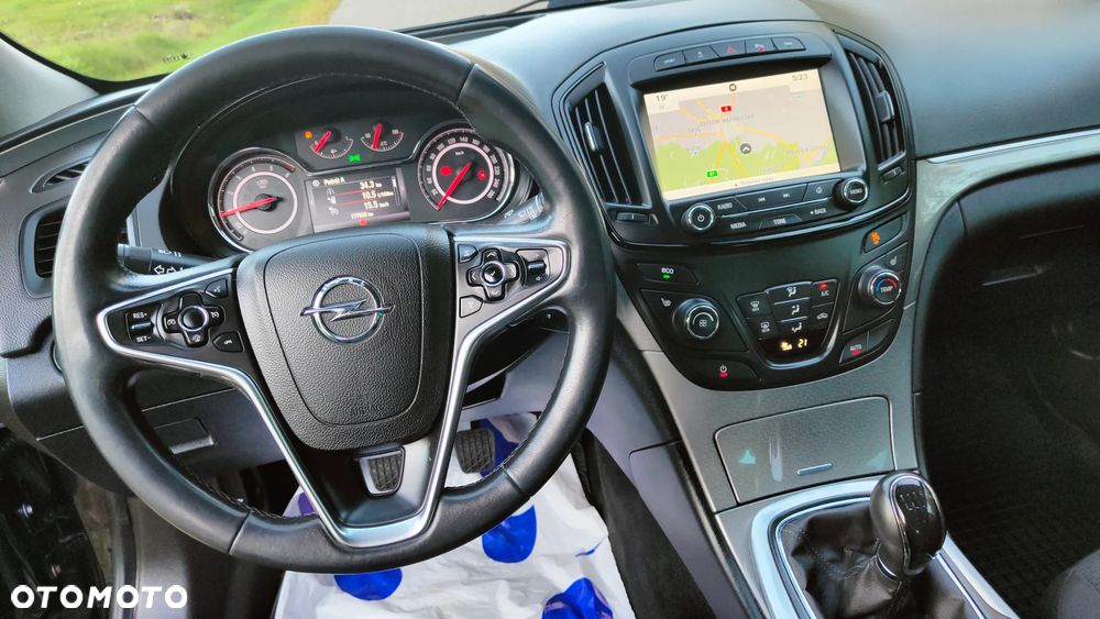 Opel Insignia - 22